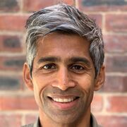 Dr Thushan de Silva